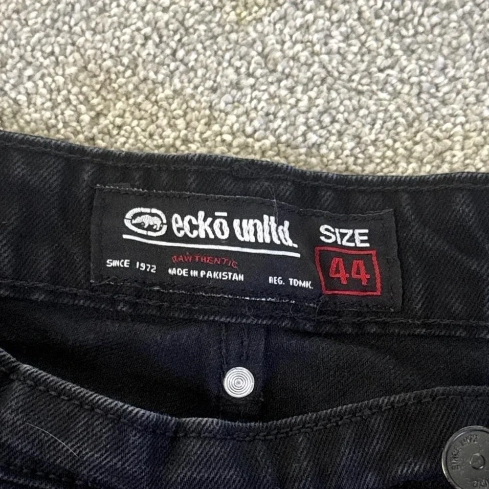 Ecko Unltd Black Denim Shorts Baggy Size 44 Y2K Streetwear